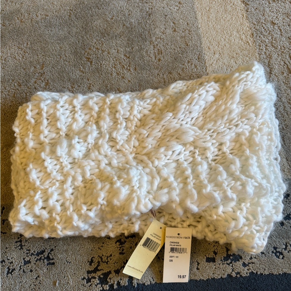Cozy White Knit Scarf